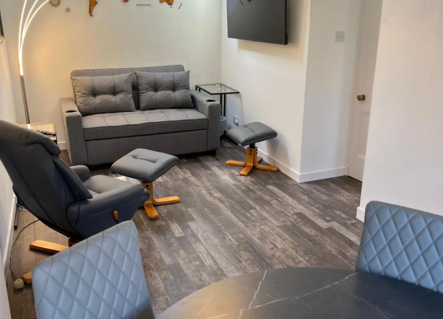 Truly Central, Princes St, Close To Castle Edinburgh